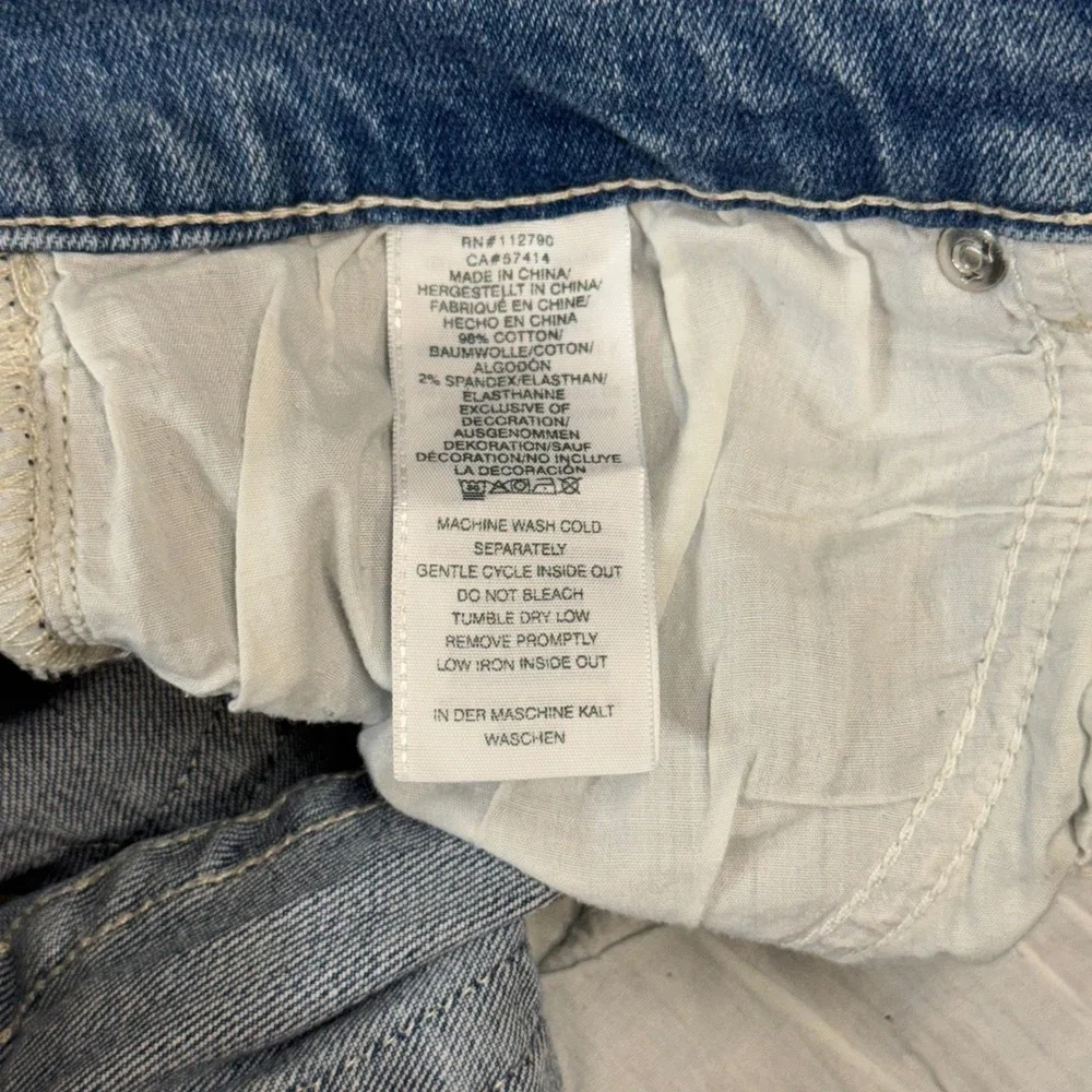True Religion Ricky Relaxed Straight Jeans Mens 30 Light Wash Embossed Logo Blue